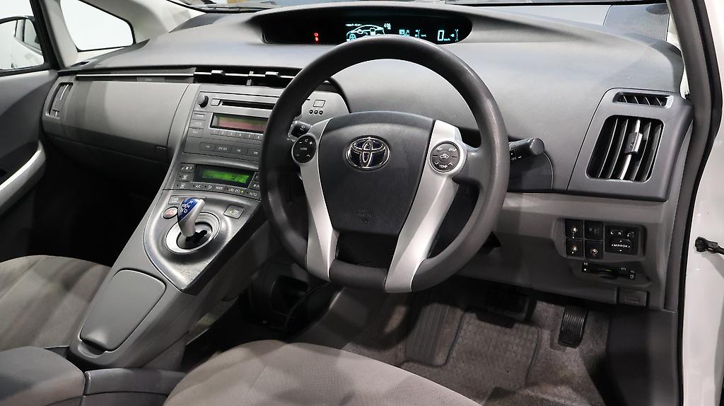 2010 Toyota Prius HYBRID image 342774