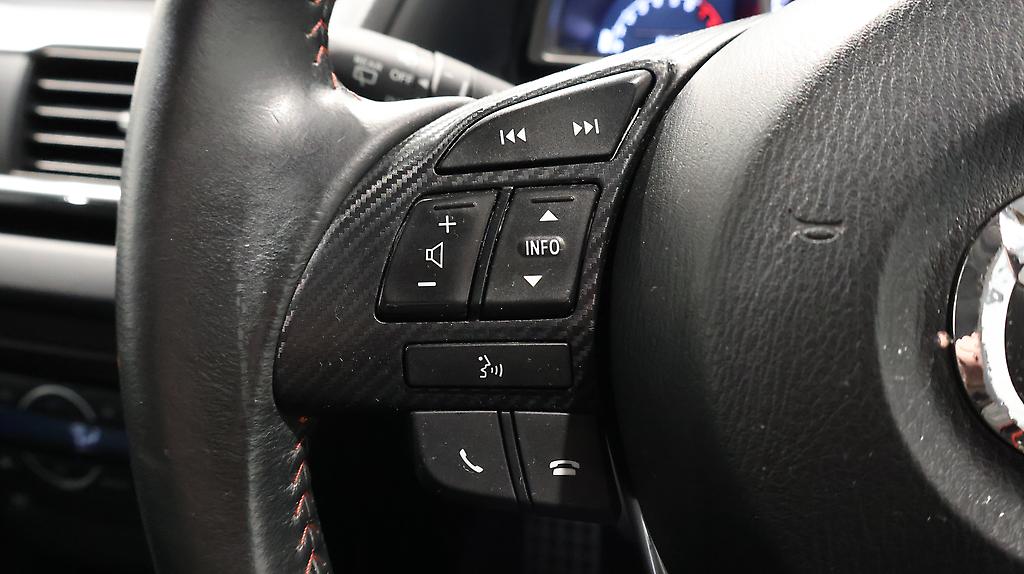 2016 Mazda Axela Sports 15S – 6sp Manual image 340812