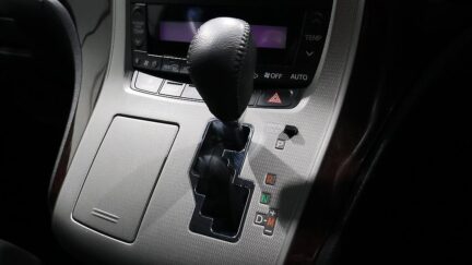 2012 Toyota Vellfire 2.4Z image 343783