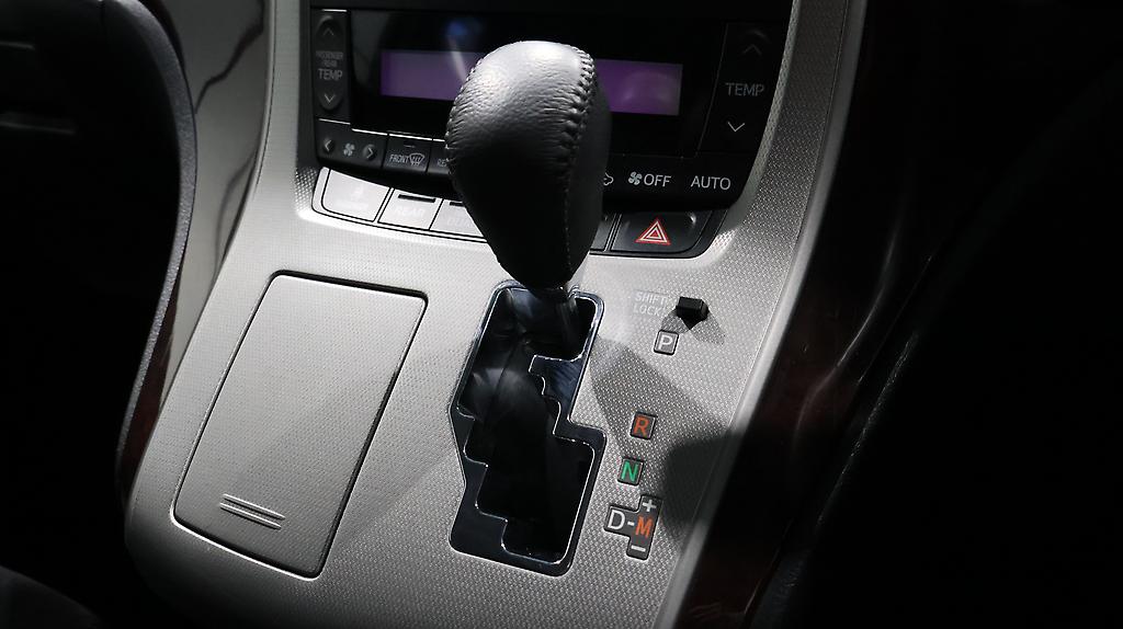 2012 Toyota Vellfire 2.4Z image 343783