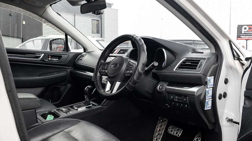 2015 Subaru Outback Limited AWD Leather package image 341595