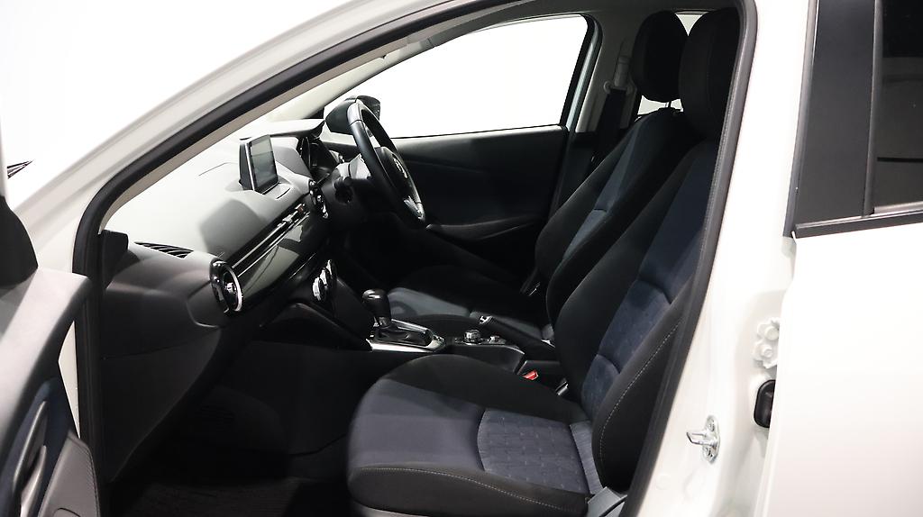 2015 Mazda Demio Push Start + Reverse Camera image 343492