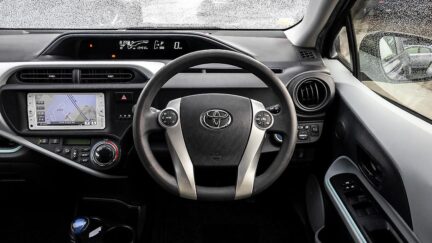 2013 Toyota Aqua F Model Push start image 341556
