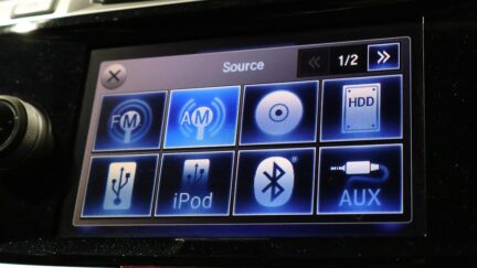 2013 Honda Accord Hybrid EX – Cruise Control and Reverse Camera image 345287