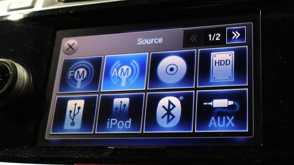 2013 Honda Accord Hybrid EX – Cruise Control and Reverse Camera image 345287
