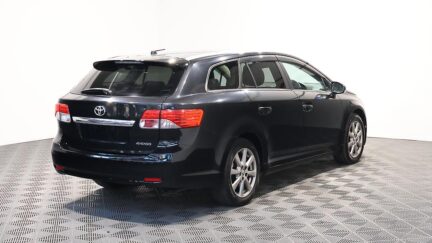 2012 Toyota Avensis Wagon Li image 341084