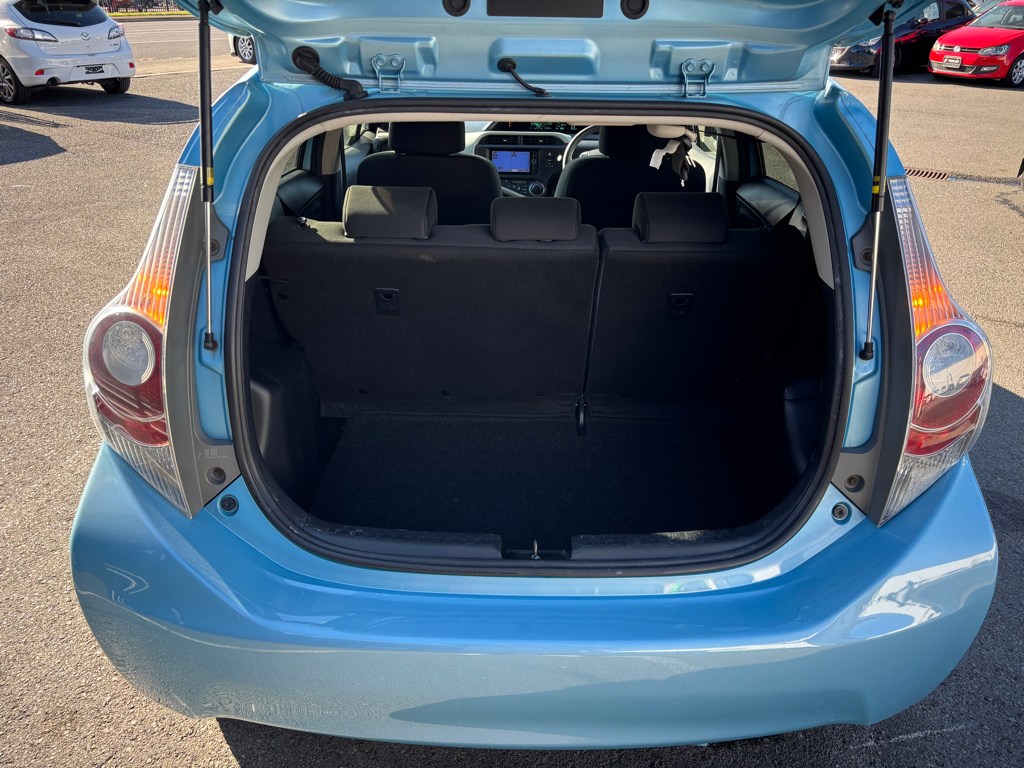 2013 Toyota Aqua S Model image 341198