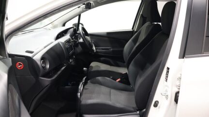 2017 Toyota Vitz Hybrid F Model image 344283