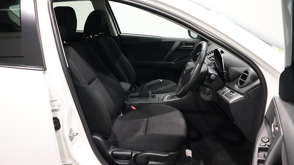 2012 Mazda Axela Sports 15S Super Low KMs image 340690