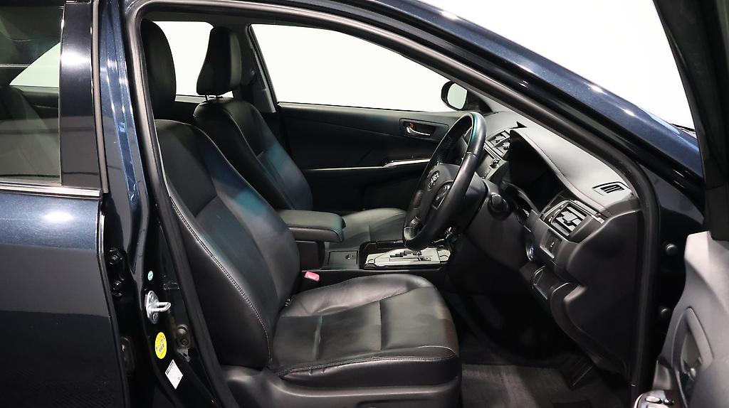 2012 Toyota Camry Leather Package image 342723