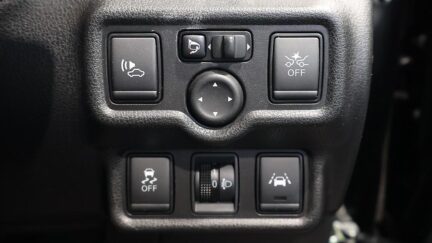 2017 Nissan Note E Power-X Great Look in Black!! image 344447