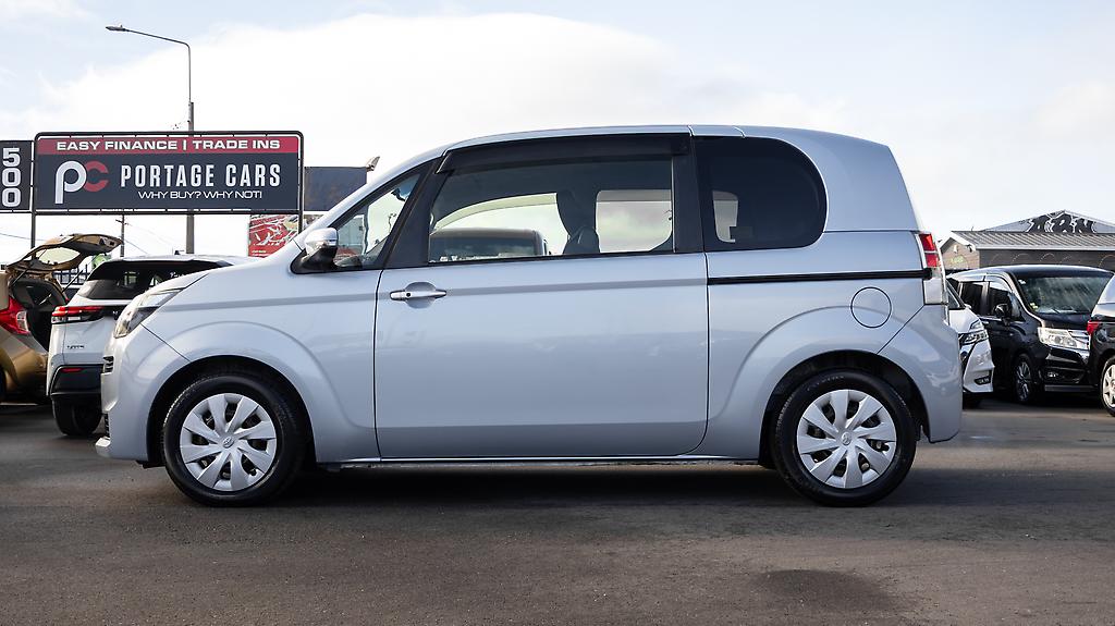 2013 Toyota Spade F model, push start image 342312