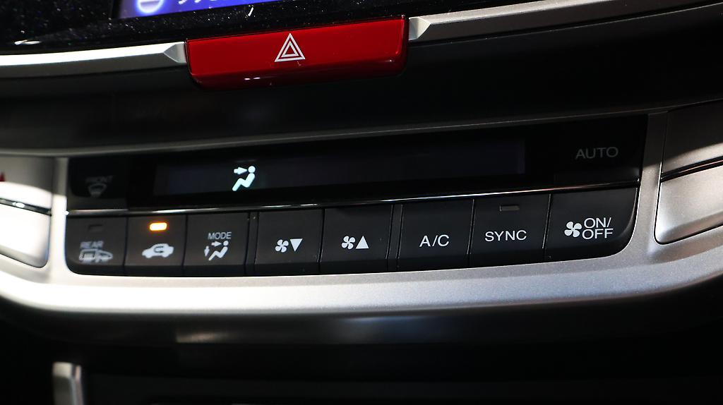 2013 Honda Accord Hybrid LX Leather Package image 340852