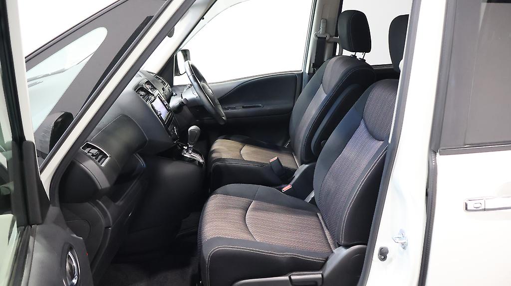 2014 Nissan Serena image 342609