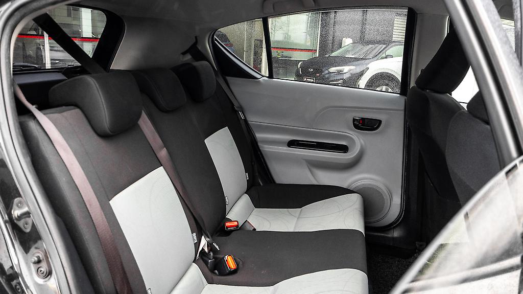 2013 Toyota Aqua F Model Push start image 341550