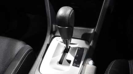2015 Subaru Impreza Cruise Control + Half Leather Seats image 343480