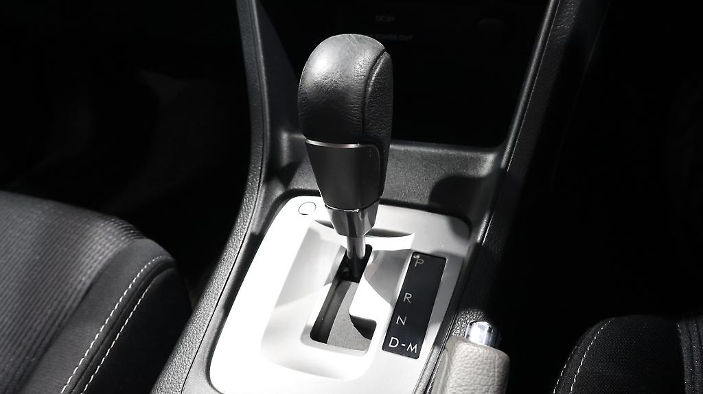 2015 Subaru Impreza Cruise Control + Half Leather Seats image 343480