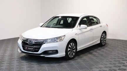 2013 Honda Accord Hybrid EX – Cruise Control and Reverse Camera image 345275