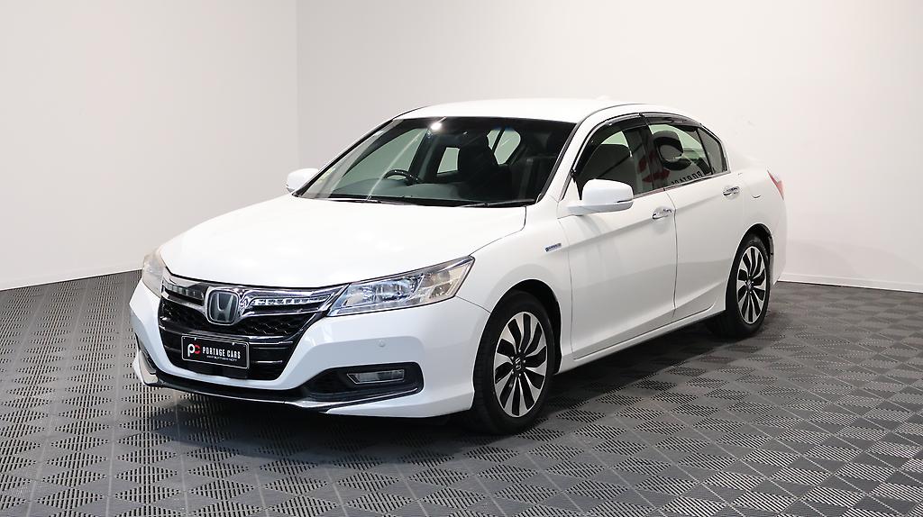 2013 Honda Accord Hybrid EX – Cruise Control and Reverse Camera image 345275