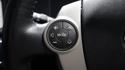 2013 Toyota Aqua G Model with Alloys image 341400