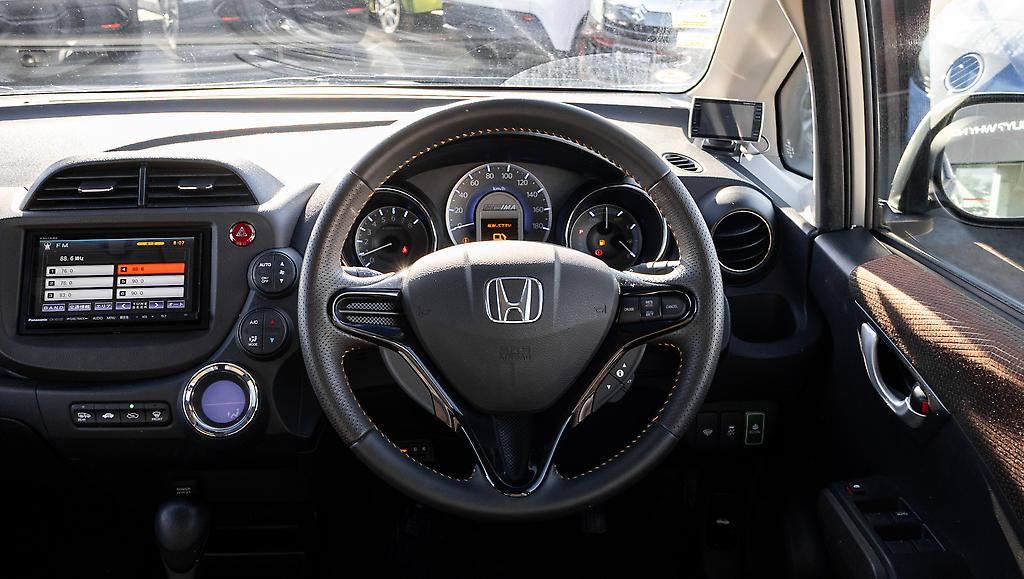 2012 Honda Fit Shuttle 15x  Half leather keyless image 342473