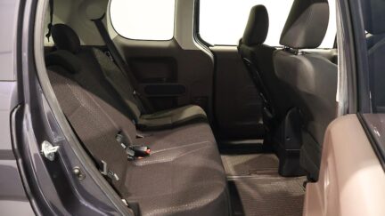 2013 Toyota Spade F Model image 343217