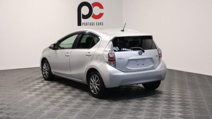 2013 Toyota Aqua G Model with Alloys image 341386