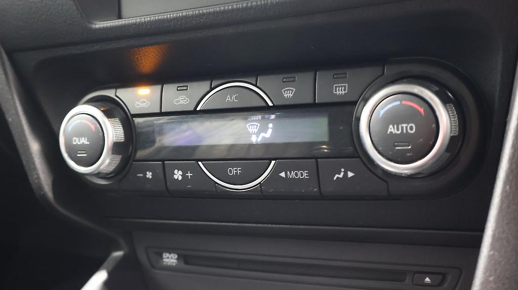 2016 Mazda Axela Sports 15S – 6sp Manual image 340808
