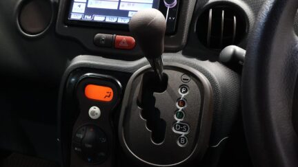2013 Toyota Spade F Model image 343230