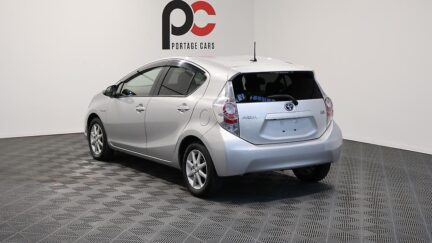 2013 Toyota Aqua G Model + Reverse Camera image 345057