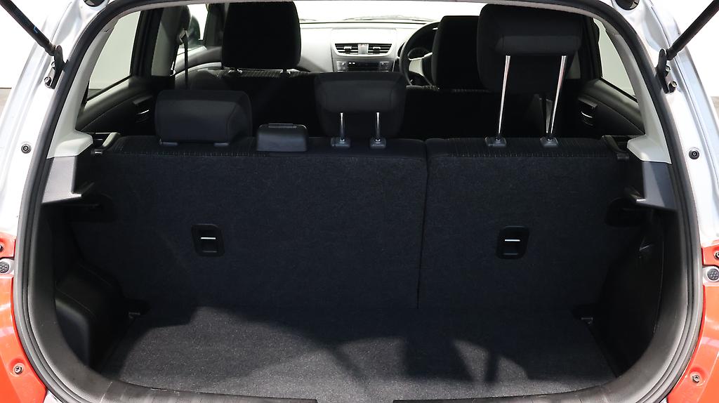 2014 Suzuki Swift XG Model image 344583