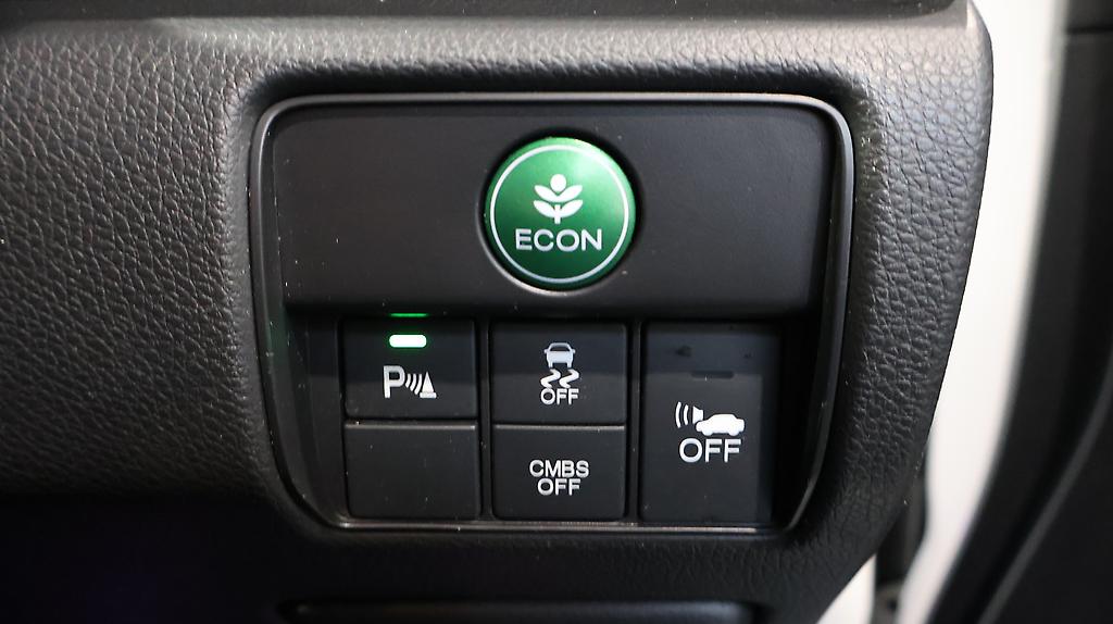 2013 Honda Accord Hybrid EX – Cruise Control and Reverse Camera image 345291
