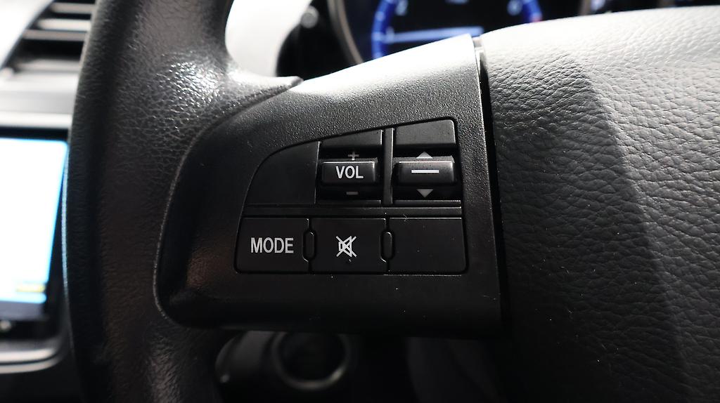 2012 Mazda Axela 20C Skyactive image 343377