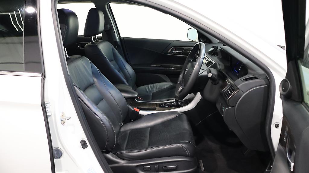 2013 Honda Accord Hybrid LX Leather Package image 340847