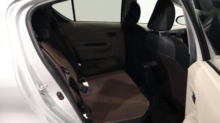 2013 Toyota Aqua G Model with Alloys image 341391