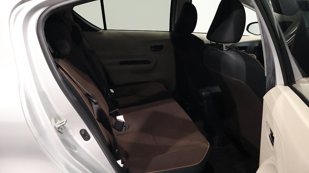 2013 Toyota Aqua G Model with Alloys image 341391