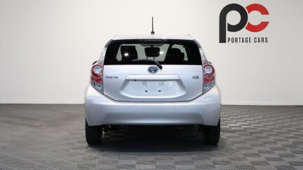 2013 Toyota Aqua G Model + Reverse Camera image 345059
