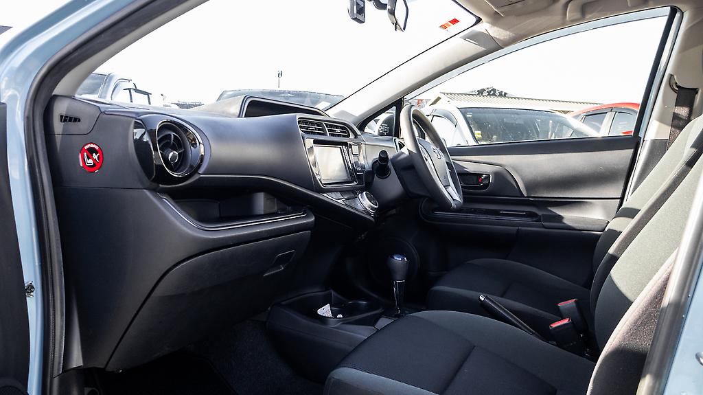 2015 Toyota Aqua S model Push Start image 343292
