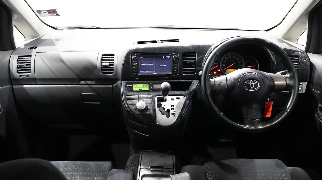 2007 Toyota Wish 7 Seater image 344114