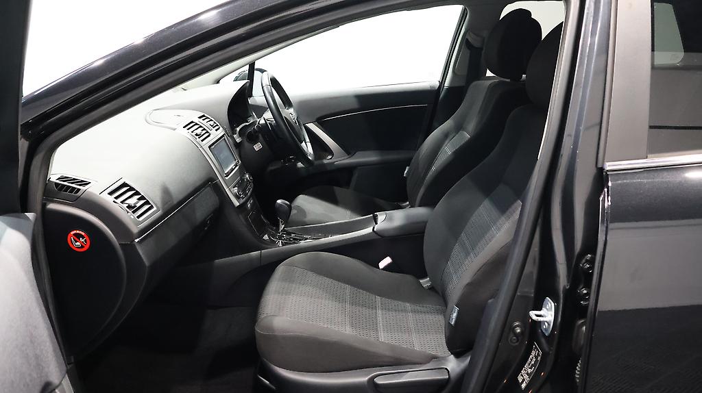 2012 Toyota Avensis Xi great look and Low KMs image 344192