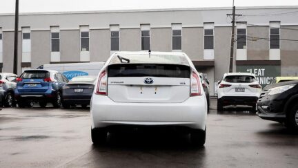 2013 Toyota Prius S Model / Push Start / Hybrid image 342295