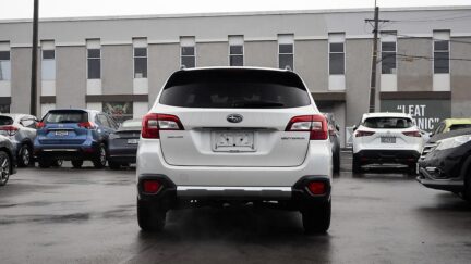 2015 Subaru Outback Limited AWD Leather package image 341588