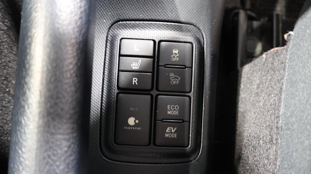 2016 Toyota Aqua S Model Push Start image 341359