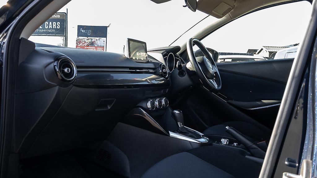 2015 Mazda Demio 13S 6AT Push start image 345685
