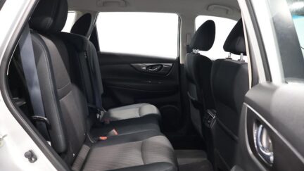 2022 Nissan X-trail ST 2.5P/6CVT/SW/5DR **7 Seats** image 345570