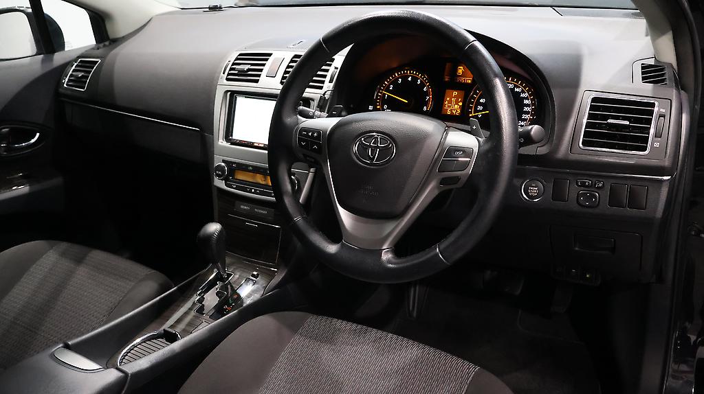 2012 Toyota Avensis Xi great look and Low KMs image 344197