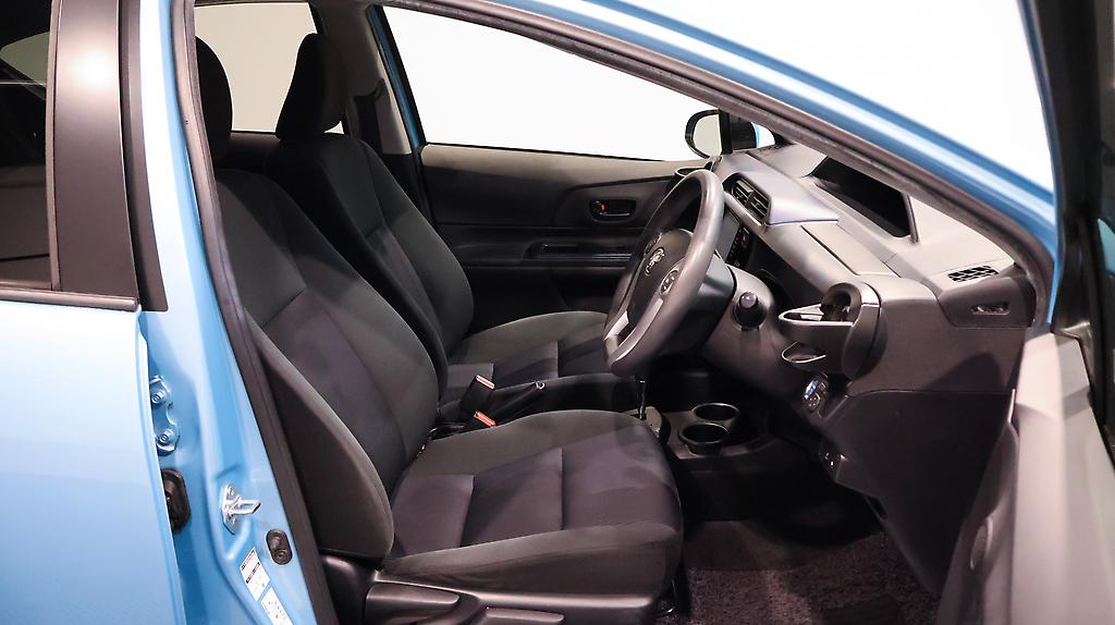2015 Toyota Aqua S Model + Push Button Start image 342679