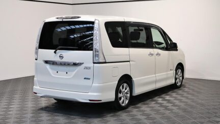 2013 Nissan Serena Highway Star S-Hybrid L Selection image 342124