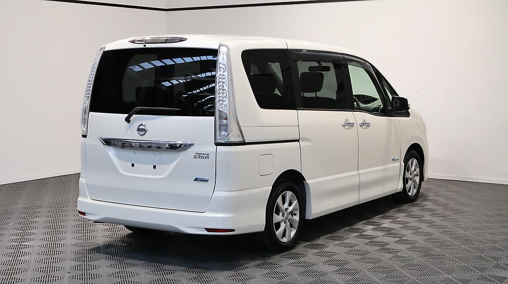 2013 Nissan Serena Highway Star S-Hybrid L Selection image 342124