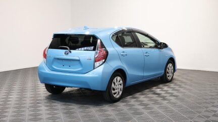 2015 Toyota Aqua S Model + Push Button Start image 342673
